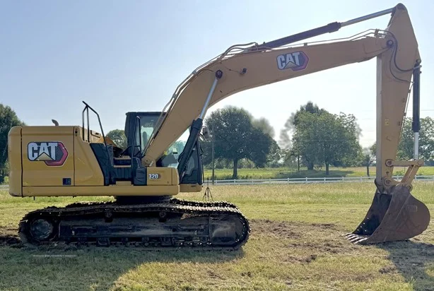 2021 CATERPILLAR 320